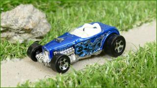 Angličák - Autíčko Hot Wheels Deuce Roadster