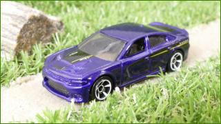 Angličák - Hot Wheels Autíčko ´15 Dodge Charger SRT