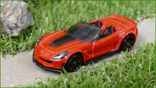 Angličák - Hot Wheels Corvette C7 Z06