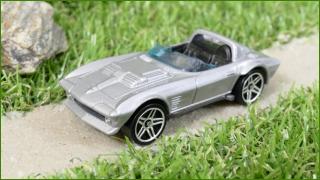 Angličák - Hot Wheels Corvette Grand Sport