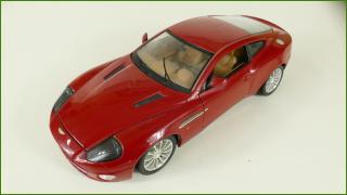 Kovový Model Bburago 1:18 - Aston Martin Vanquish