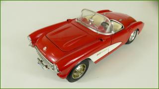 Kovový Model Bburago 1:18 - Chevrolet Corvette - (1957) - Viz Popis