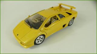 Kovový Model Bburago 1:18 - Lamborghini Diablo (1990)