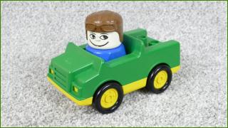 Lego Duplo autíčko s figurkou