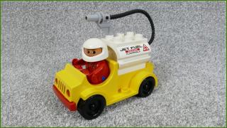 Lego Duplo auto s cisternou