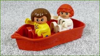 Lego Duplo člun s figurkami - spodní část zdeformovaná