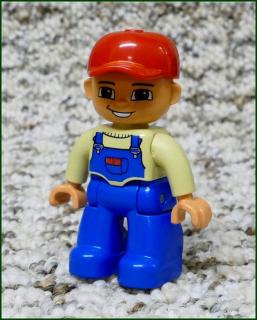Lego® Duplo® Figurka s Monterkami a Červeným Kšiltem (Lego® Duplo®)