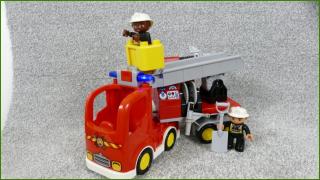Lego® Duplo® Hasičské Auto s Návěsem a Příšlušenstvím a Hasiči (Lego® Duplo®)