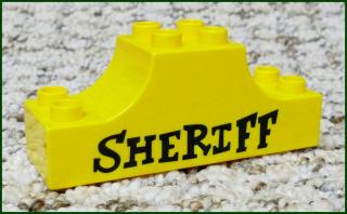 Lego® Duplo® Klenutá Kostka 2x6 Žlutá - Nápis Sheriff (Lego® Duplo®)