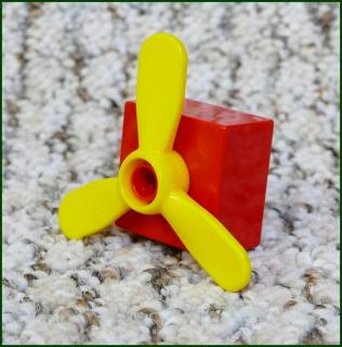 Lego® Duplo® Kostka 2x2 Červená se Žlutou Vrtulí (INV) (Lego® Duplo®)