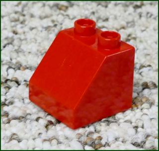 Lego® Duplo® Kostka 2x2 Zkosená Červená (Lego® Duplo®)