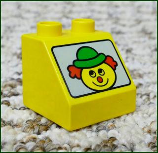 Lego® Duplo® Kostka 2x2 Žlutá Zkosená - Šašek (Lego® Duplo®)