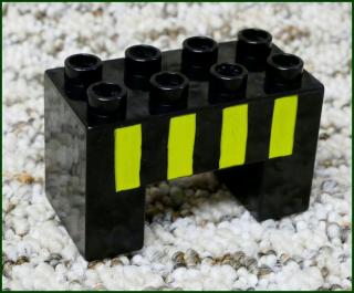 Lego® Duplo® Kostka Podstavec Mostu 2x4 Černý s Potiskem (Lego® Duplo®)