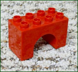 Lego® Duplo® Kostka Podstavec Mostu 2x4 Červená (Podloubí) (Lego® Duplo®)