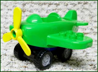 Lego® Duplo® Letadlo Malé Zelené s Podvozkem 4 Koleček (Lego® Duplo®)