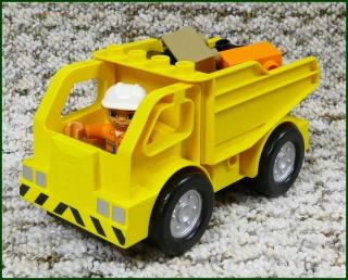 Lego® Duplo® Nákladní Auto s Figurkou a Kostkami (Lego® Duplo®)
