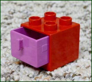 Lego® Duplo® Skříňka Malá Červená/Tmavě Růžový Šuplík (Lego® Duplo®)