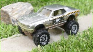 Matchbox Autíčko ´68 Mustang