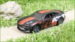 Model Autíčka Angličák Hot Wheels 2016 Camaro SS