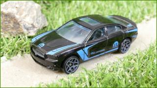 Model Autíčka Hot Wheels ´11 Dodge Charger R/T
