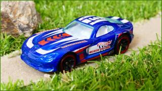 Model Autíčka Hot Wheels 2013 Dodge Viper