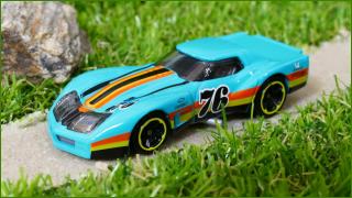 Model Autíčka Hot Wheels ´76 Greenwood Corvette