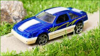 Model Autíčka Hot Wheels ´92 Ford Mustang
