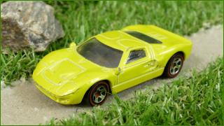 Model Autíčka Hot Wheels Ford GT-40 Redline