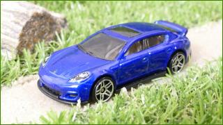 Model Autíčka Hot Wheels Porsche Panamera