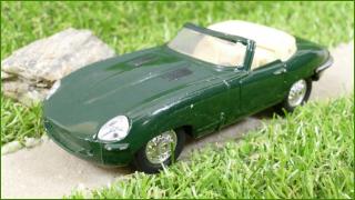 Model Autíčka MC Toys 1:38 - Jaguar E Cabriolet - Viz Popis