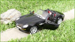 Model Autíčka Schuco 1:43 - BMW Z8