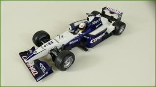 Model Formule Hot Wheels 1:18 - Williams FW23 (2001) - Jean Pablo Montoya