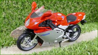 Model Replika Maisto Motorka 1:18 - Agusta F4