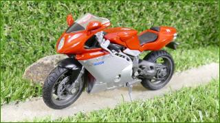 Model Replika Majorette Motorka 1:18 - Agusta F4