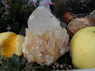 Chrámový krystal Křišťálová drúza 326 gr  (křišťál, drůza, surový)