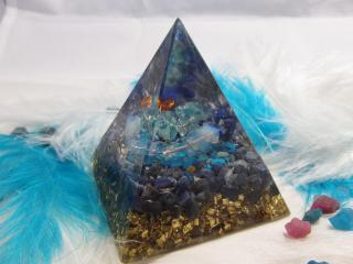 Orgonit Průvodce po snech a po hvězdách (velikost 6x6cm - dosah cca 5 metrů)  (orgonit, apatit, opalit, lapis lazuli, sodalit, modrý howlit)
