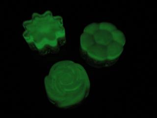 Orgonitové světlušky - Květinová nadílka - 3 kusy - malí, ale silní pomocníci (orgonit, květinky, ve tmě svítící, světluška)