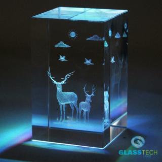 3D jelínci ve skl. kvádru 50 x 50 x 80 mm (Laserovaní 3D jelínci ve skleněném hranolu 50 x 50 x 80 mm)