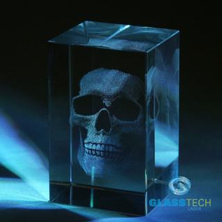 3D LEBKA - skl. kvádr 50 x 50 x 80 mm  (Laserovaná 3D lebka ve skleněném hranolu 50 x 50 x 80 mm)