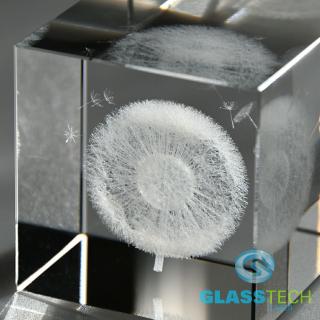 3D Pampeliška laserovaná ve skl. krychli 100 mm (Laserovaný 3D objekt v křišťálové krychli - Pampeliška)