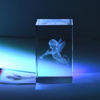 Andělíček 3D ve skl. kvádru 50 x 50 x 80 mm (3D Andělíček ve skleněném hranolu 50 x 50 x 80 mm )