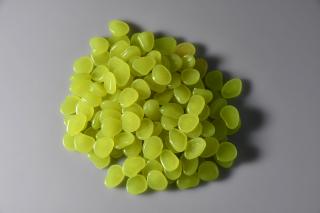 Fosforeskující oblázky-žluto-zelená,cena za 250 g (Dekorační plastové kameny)