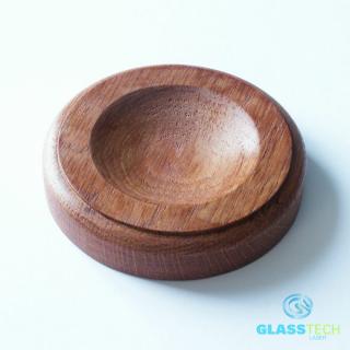 Hnědý dřevěný stojánek  100 mm (Dřevěný stojánek vhodný pro koule o průměru 100 - 200 mm)
