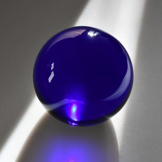 Modrá skleněná koule 50 mm  (Modrá skleněná koule o průměru 50 mm )