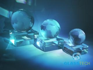 Sada skleněných trofejí - globusy na podstavcích (Křišťálové globusy 100, 80 a 60 mm na skleněných podstavcích)