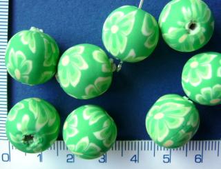 FIMO, 15mm, zelená kulička s kytičkami, 1ks (FIMO korálky, cena je uvedena za 1ks.)