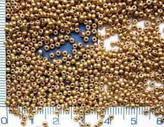 Rokajl, PRECIOSA, zlatý kovový mat,velikost 6/0,balení 50g (Cena je uvedena za 50g)