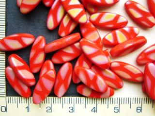 Skleněné korálky, červený lupínek s potiskem,16x7mm,1ks (Cena je uvedena za 1ks)
