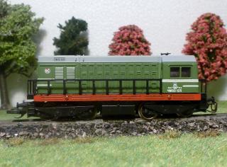 Dieselová lokomotiva BR 107 DR (YM 32)