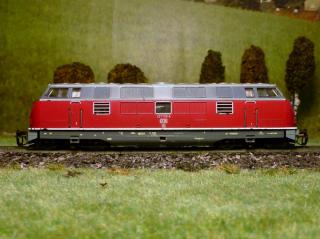 Dieselová lokomotiva BR 221 DB